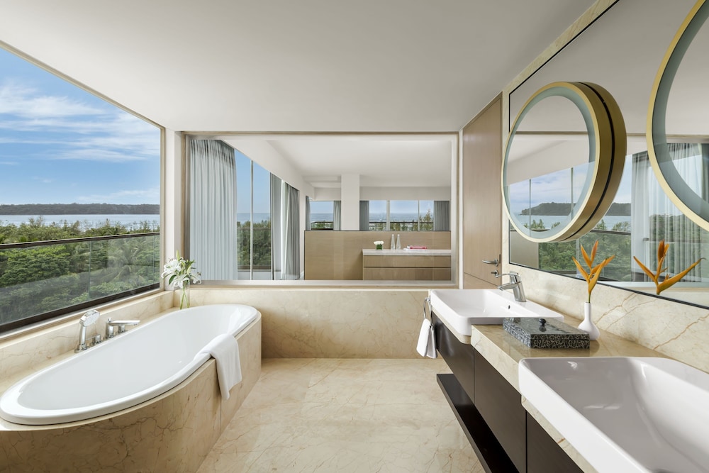 Suite - Photo 7