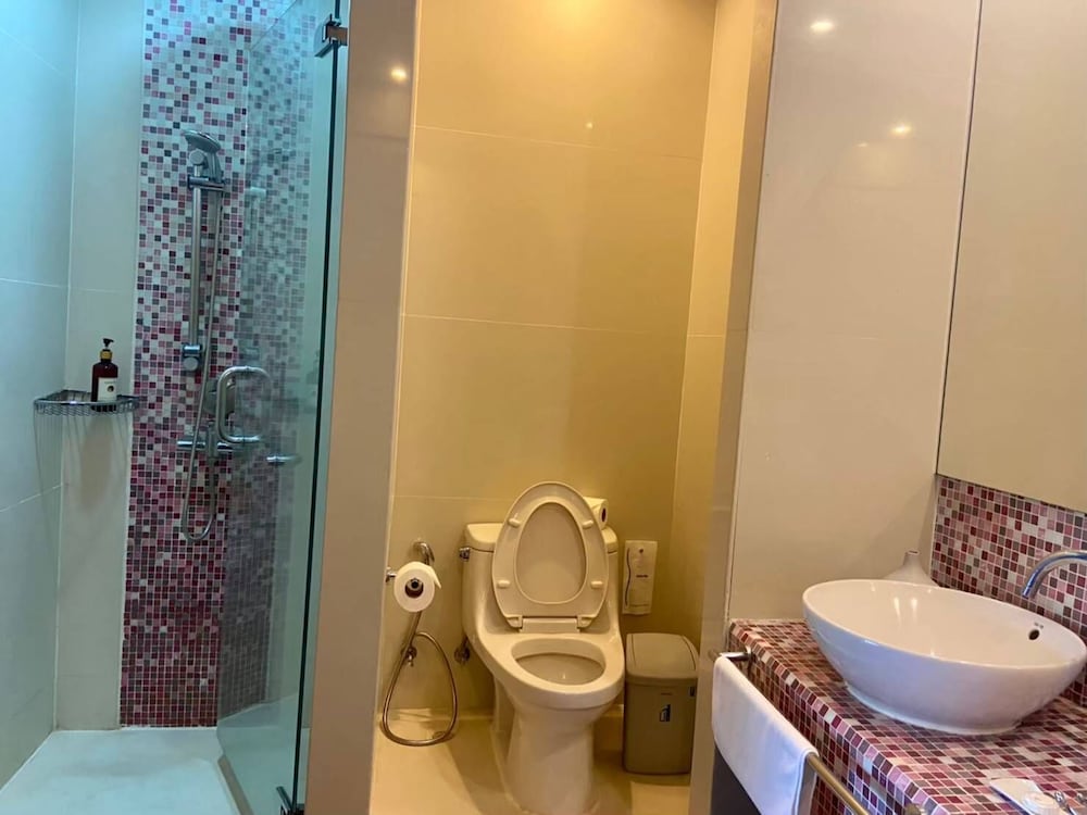 Deluxe Room - Photo 26