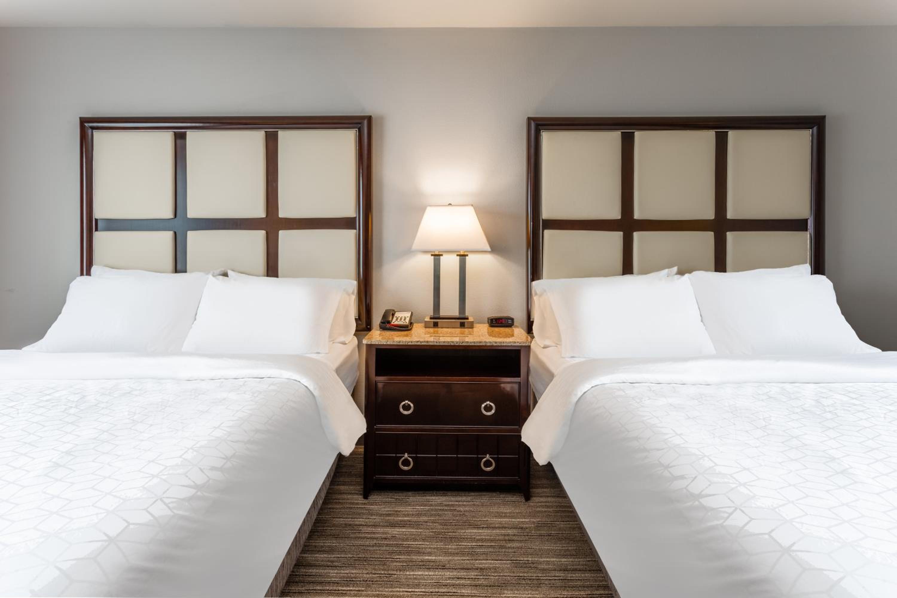Queen Room with Two Queen Beds and Mobility Accessible Tub photo 1