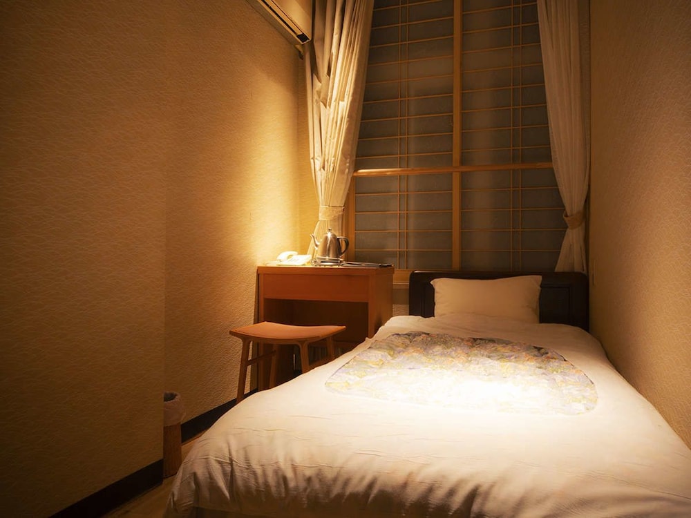 Single Room, Non Smoking photo 1