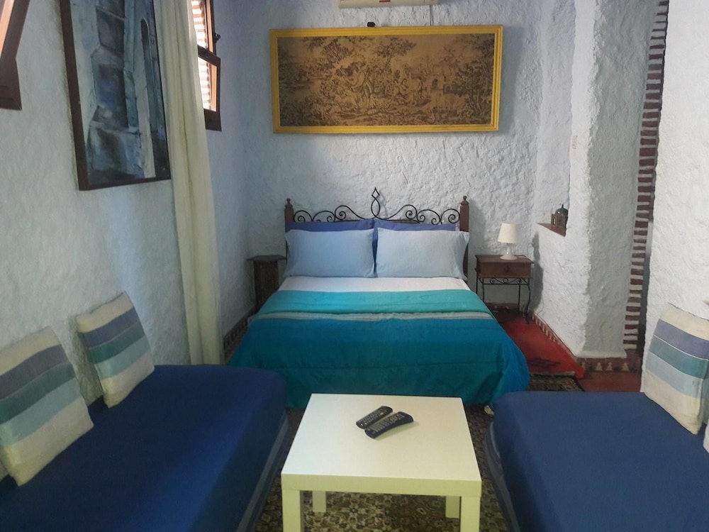 Room, 2 Bedrooms photo 2