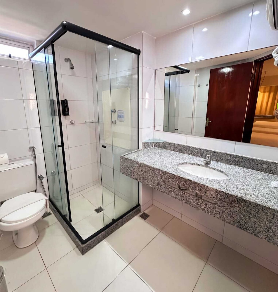 Standard Quadruple Room, Multiple Beds, City View (Accessible) photo 3