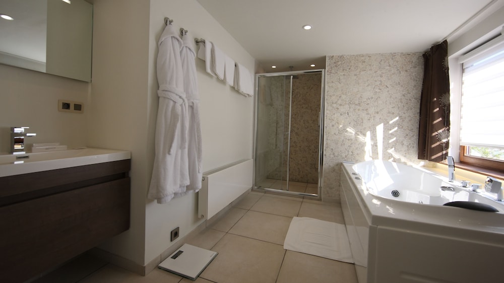 Prestige Room, Valley View photo 3