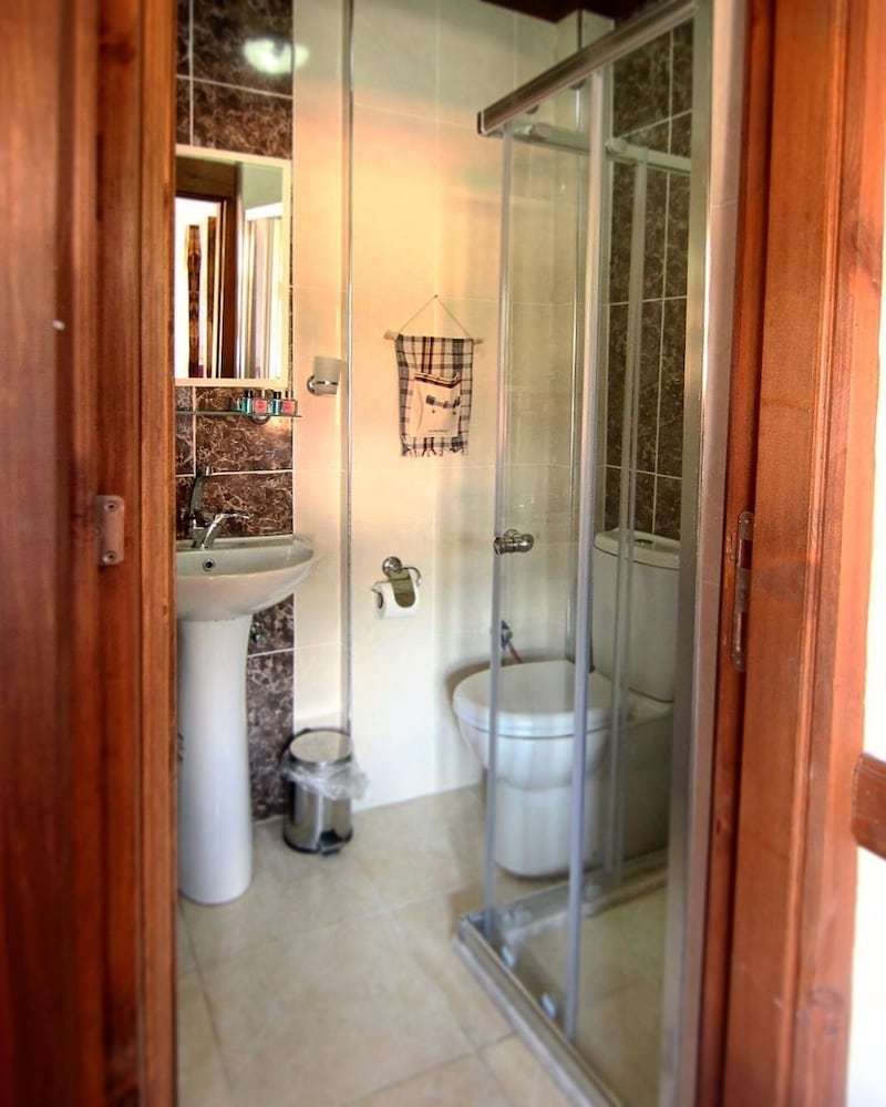 Standard Triple Room - Photo 3