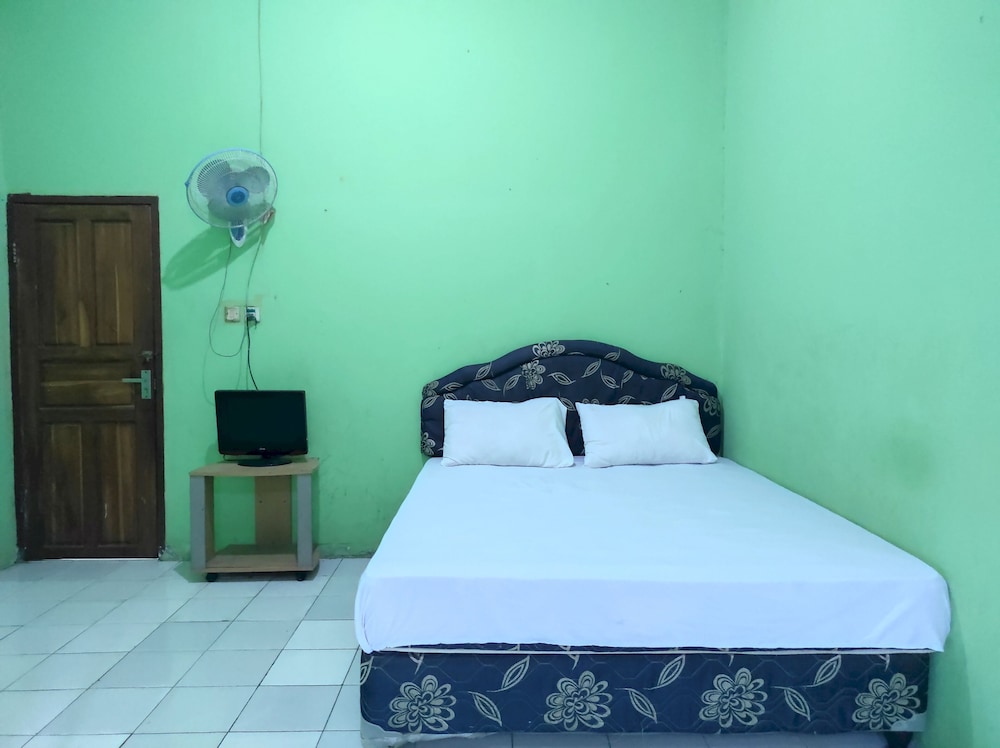 Standard Double Room - Photo 8