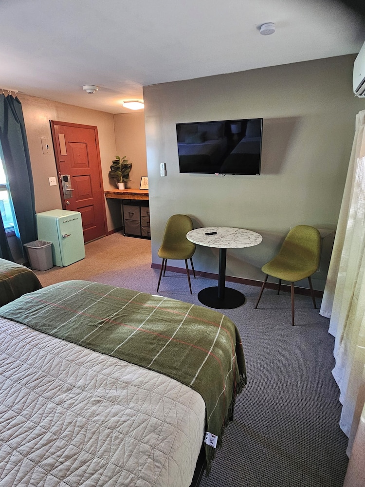 Deluxe Double Room, 2 Double Beds photo 3