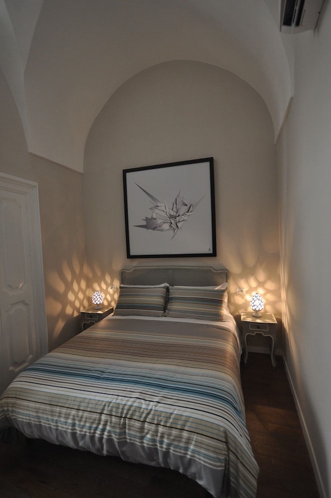 Suite, Kitchen