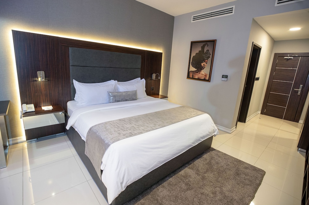 Deluxe Room - Photo 6