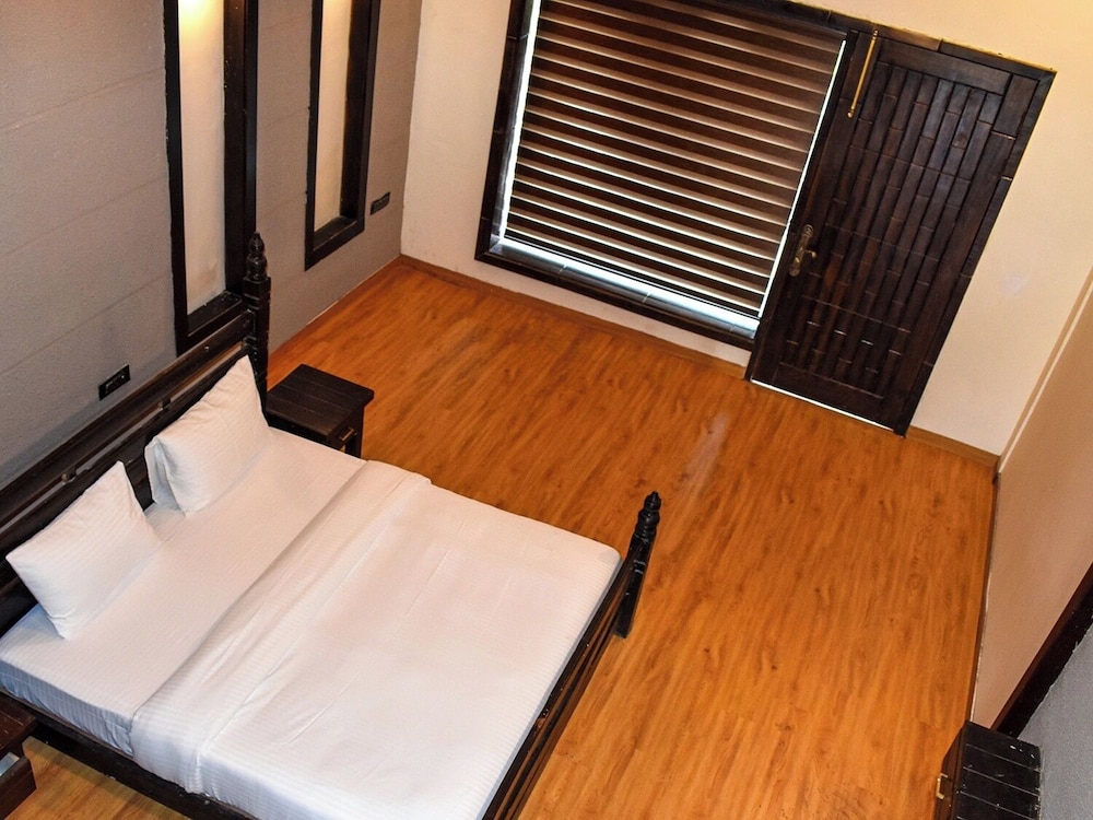 Deluxe Room, Balcony, Garden View