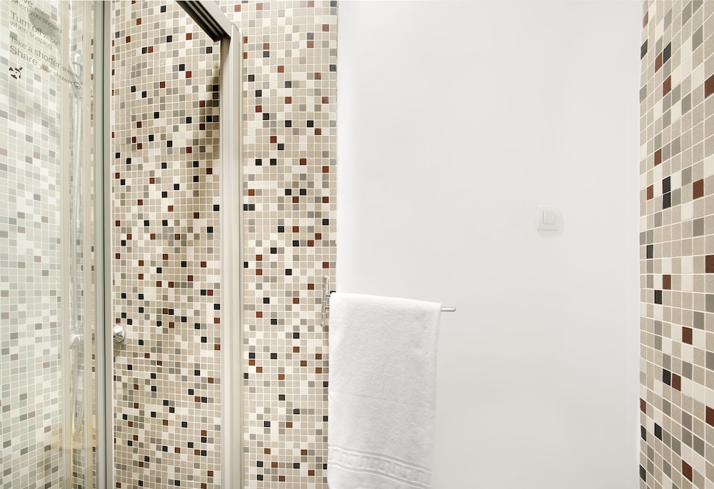 Shared Dormitory, Mixed Ensuite (4 beds) thumbnail 5