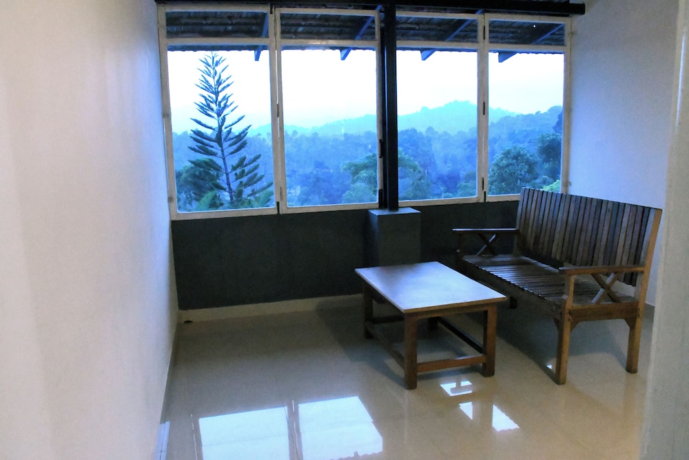 Deluxe Double Room, Balcony, Hill View