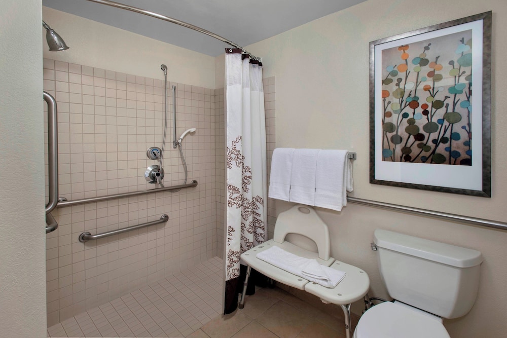Suite, 1 Bedroom - Photo 3