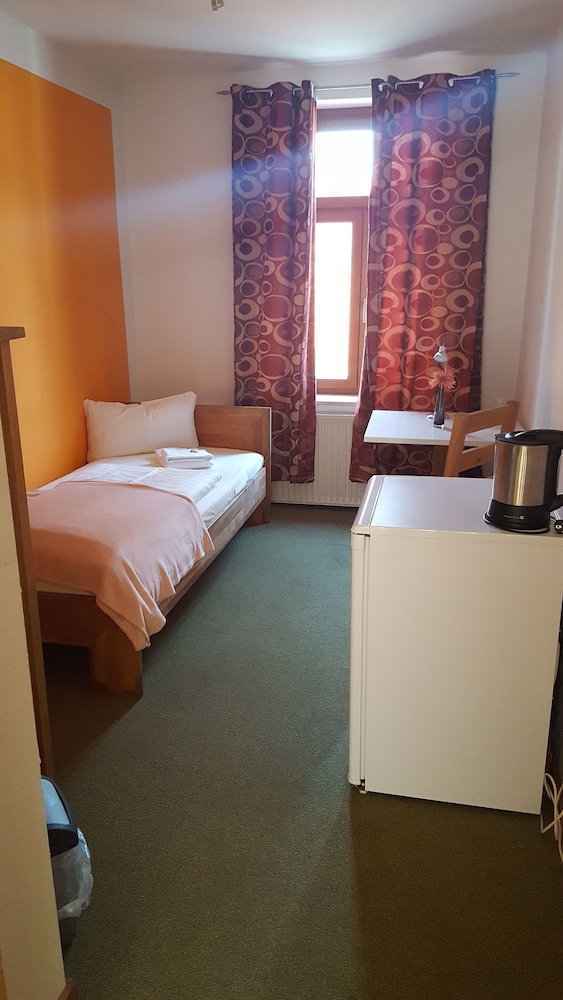 Single Room photo 1