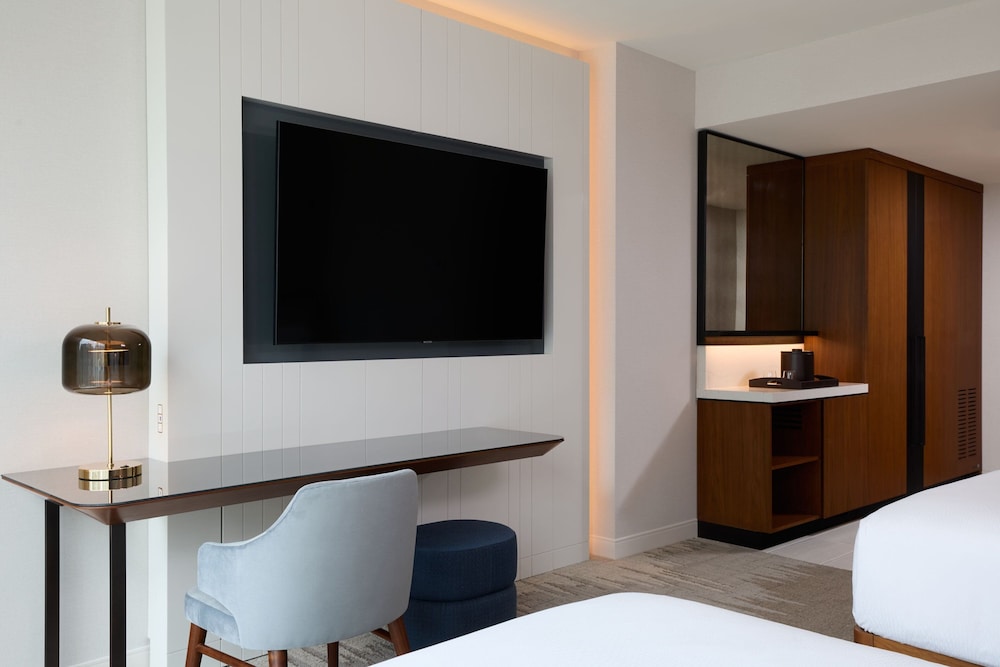 Standard Room, 2 Queen Beds (Hearing Accessible) photo 2