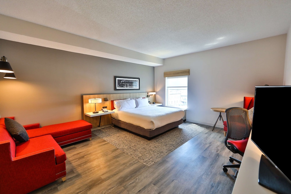 Room, 1 King Bed (Oversized) - Photo 3
