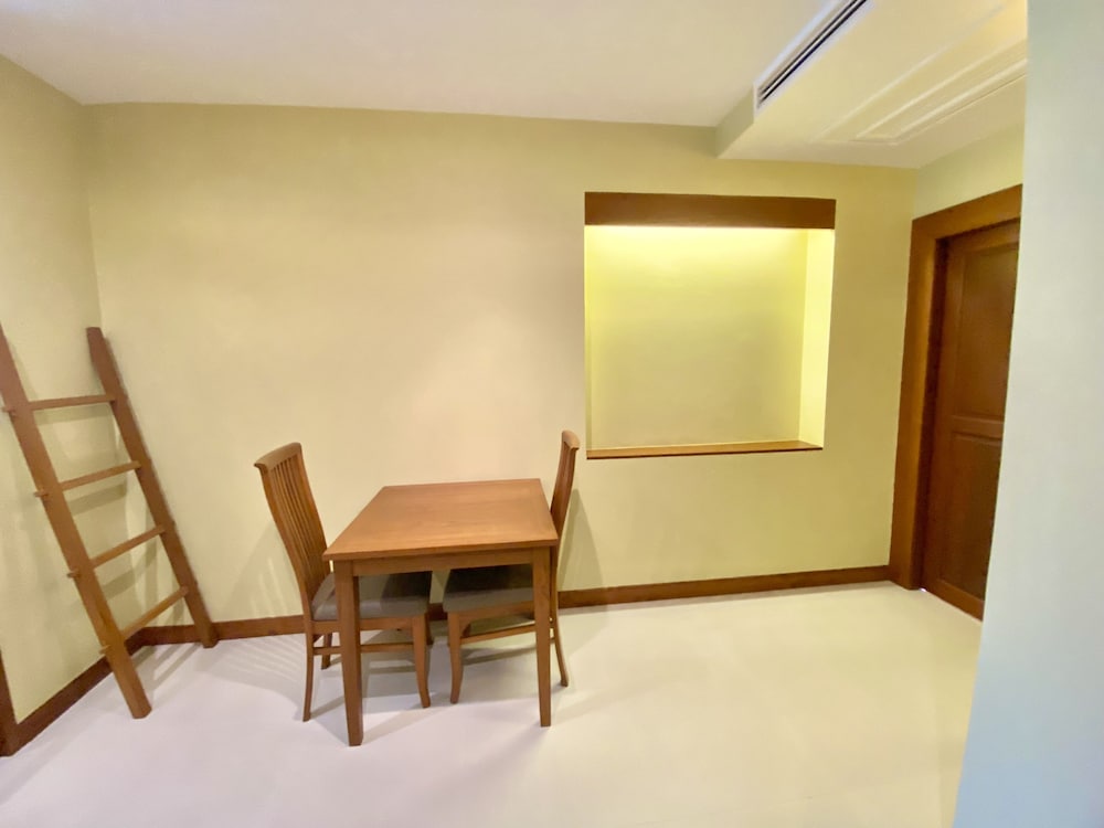 Deluxe Triple Room - Photo 10