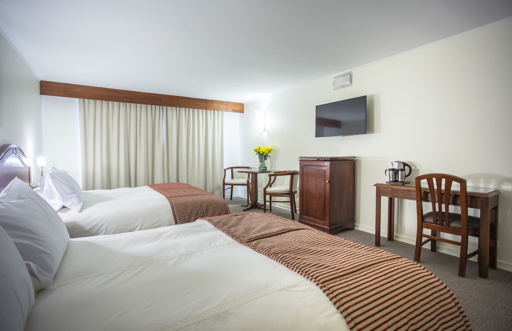Standard Double Room, 2 Queen Beds photo 1