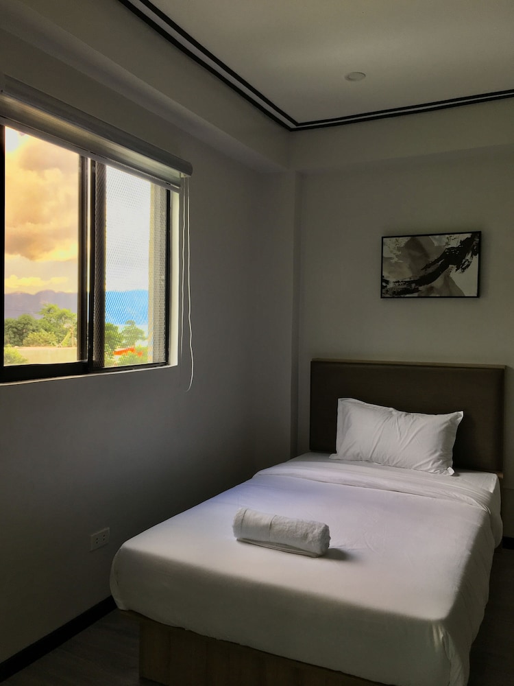 Deluxe Triple Room photo 3