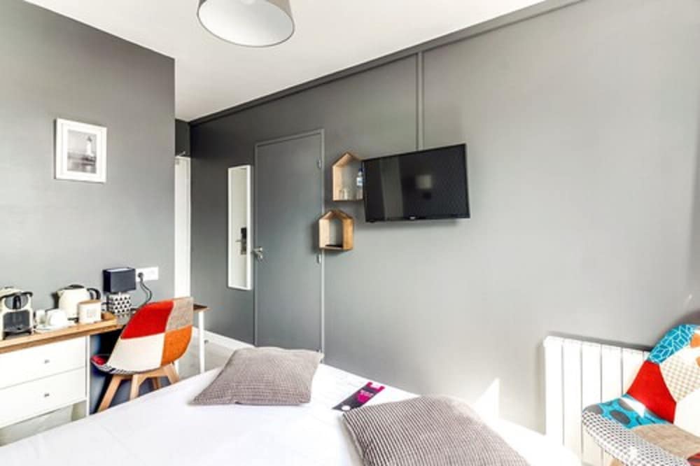 Double Room (Connecting) - Photo 1
