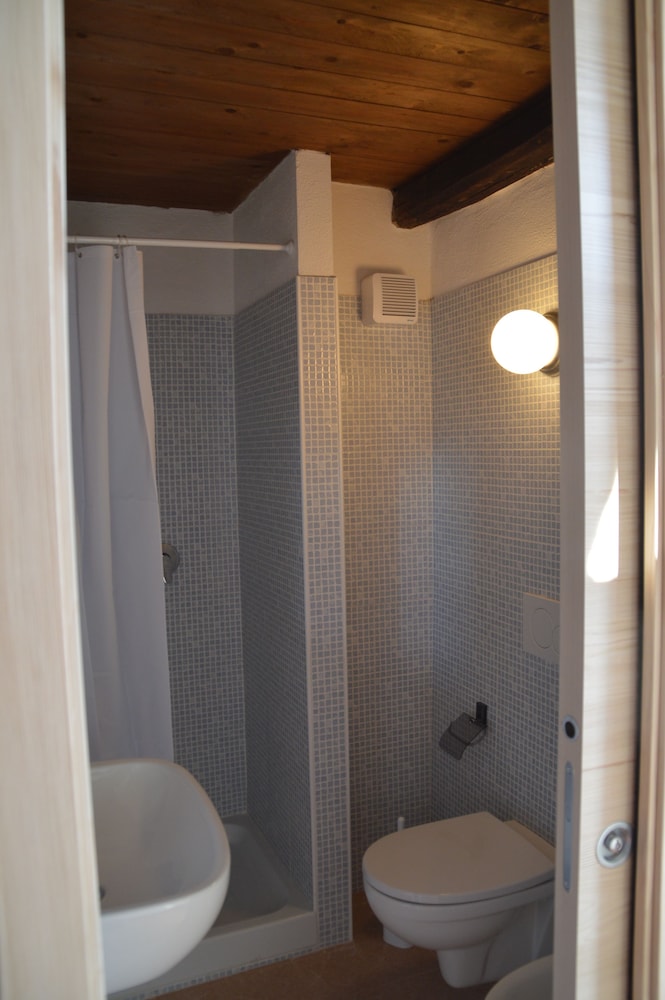 Double Or Twin Room, Refrigerator photo 3