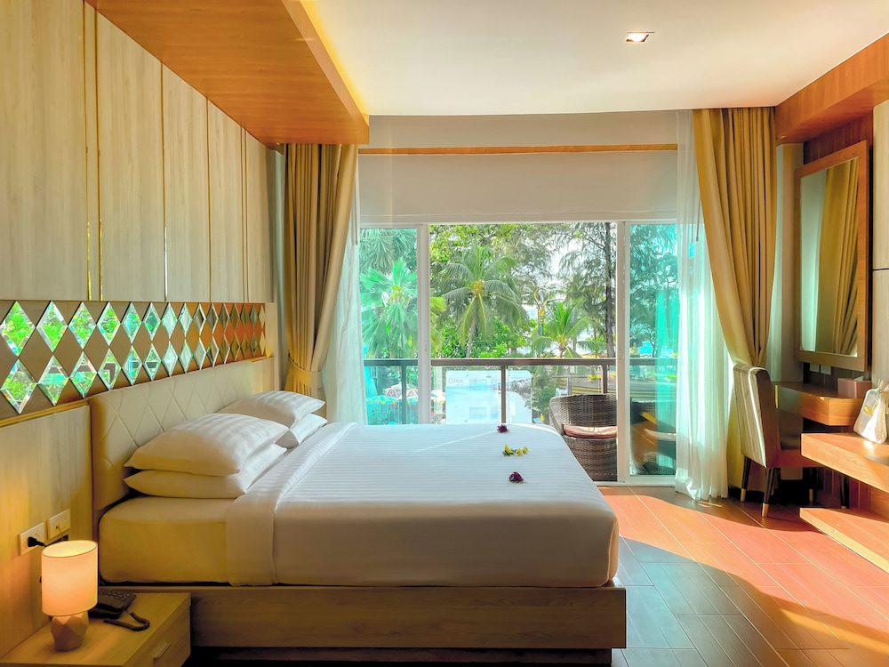 Signature Room, 1 Bedroom, Balcony photo 2