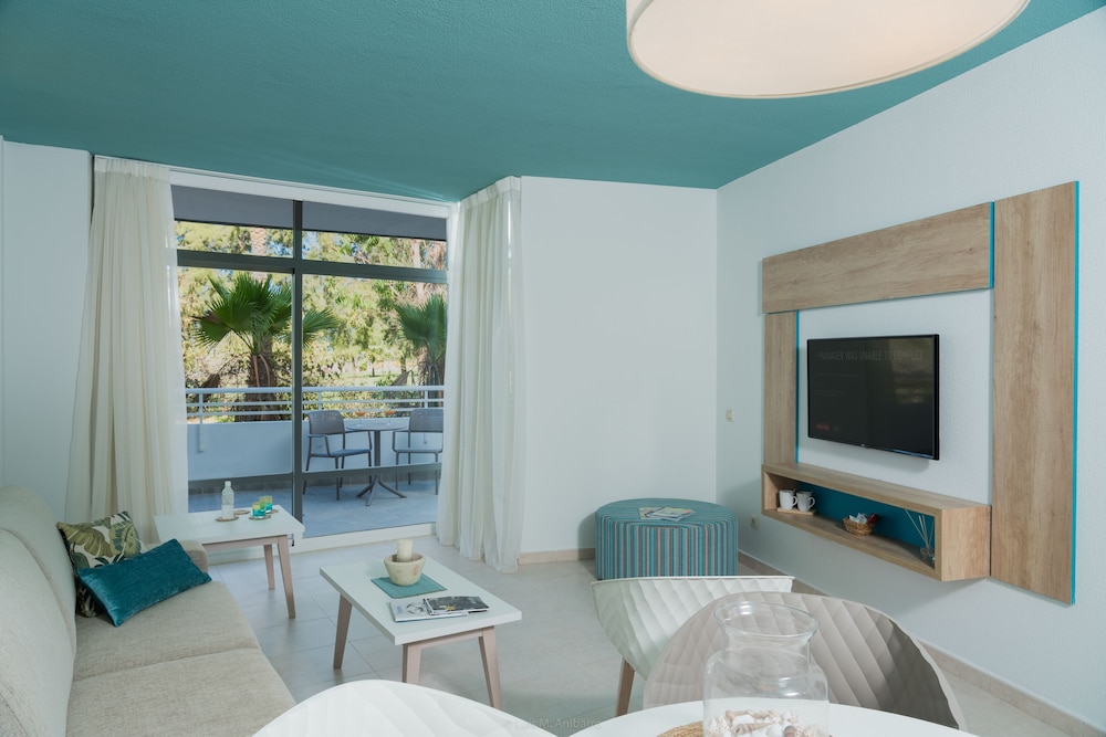 Suite, Golf View (2 adults) - Cycling Friendly thumbnail 5