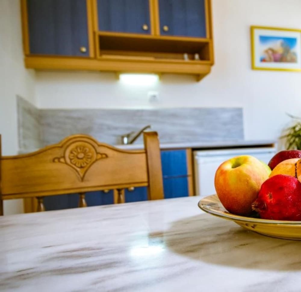 Semi-Basement Economy Studio photo 3