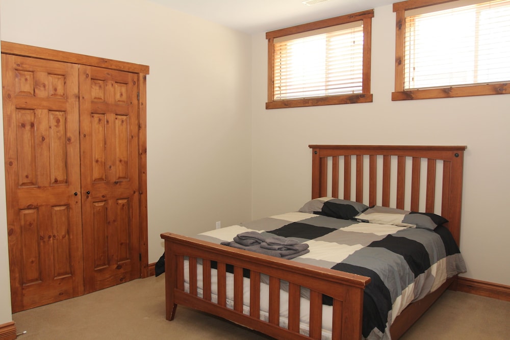 Luxury House, Mountain View, Mountainside (Linen & Towels Not Included) photo 3