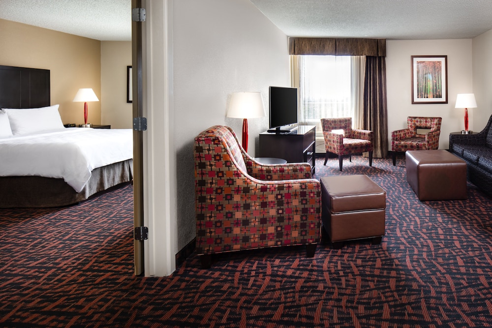 Suite, 1 Bedroom - Photo 1