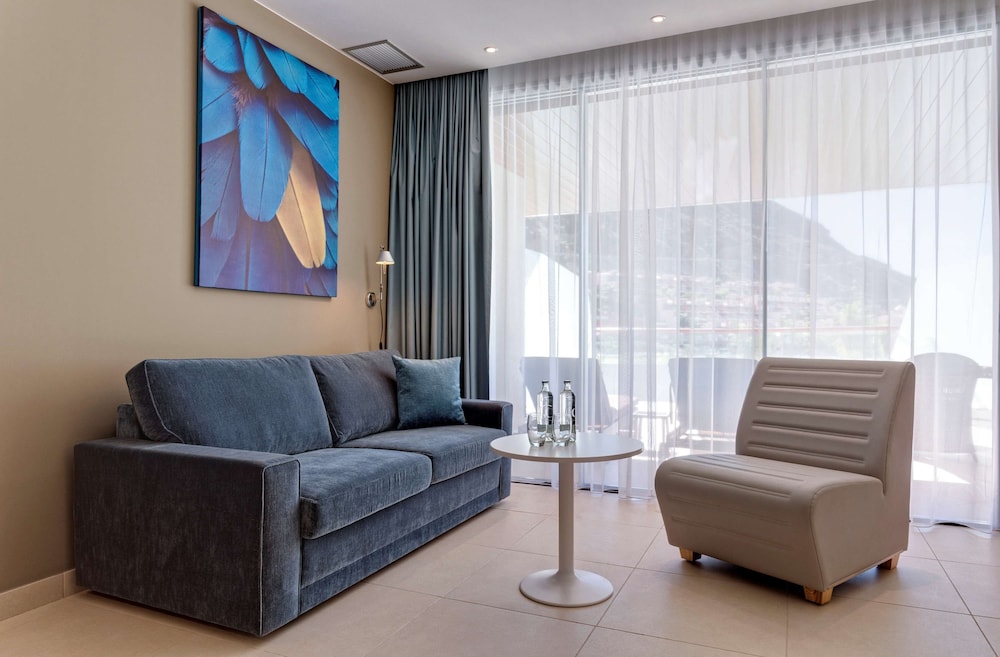 Superior Room, Balcony, Pool View photo 2