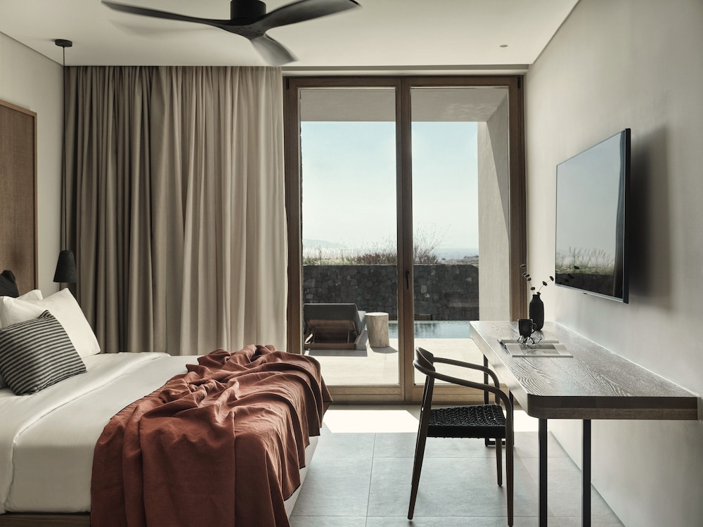 Suite, Private Pool, Sea View (Lava) - Photo 7
