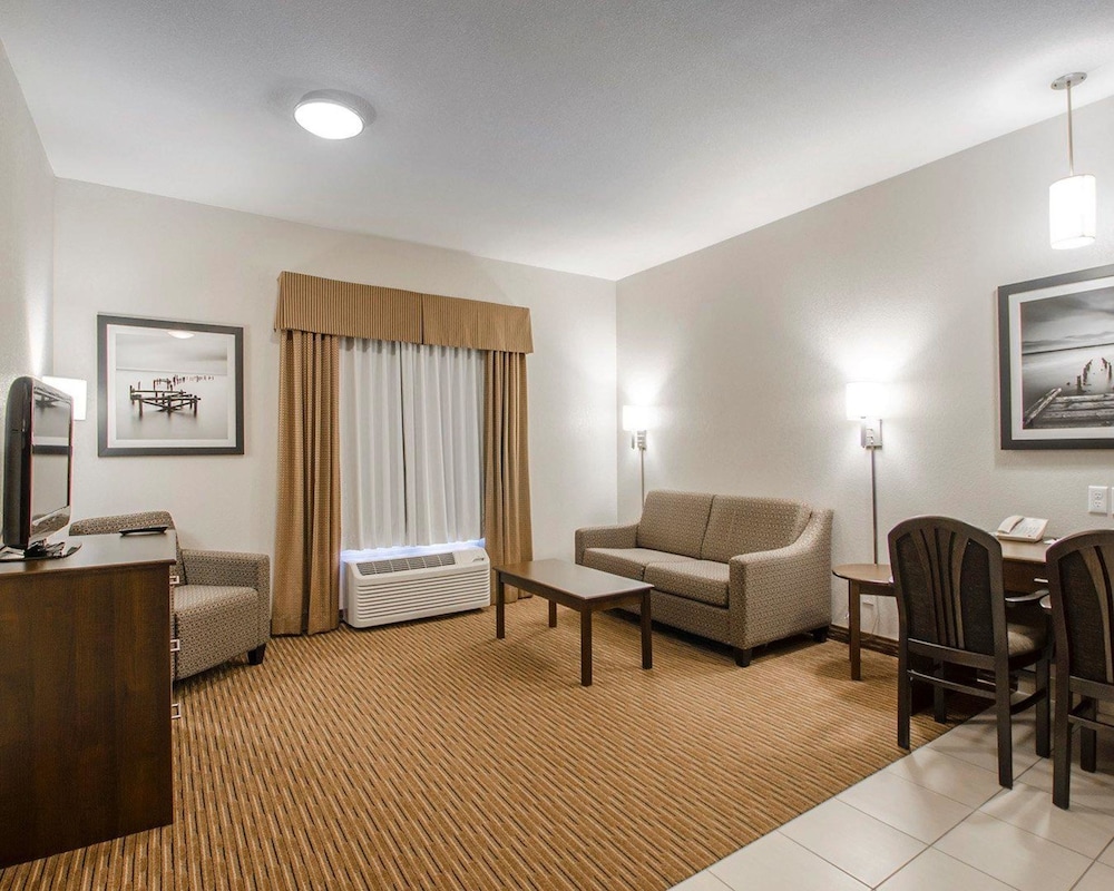 Suite, 1 Queen Bed With Sofa Bed, Non Smoking - Photo 1