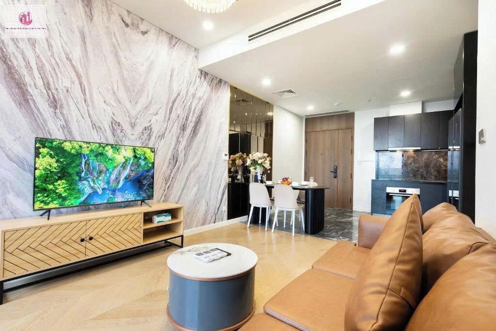 Luxury Apartment, 3 Bedrooms, City View