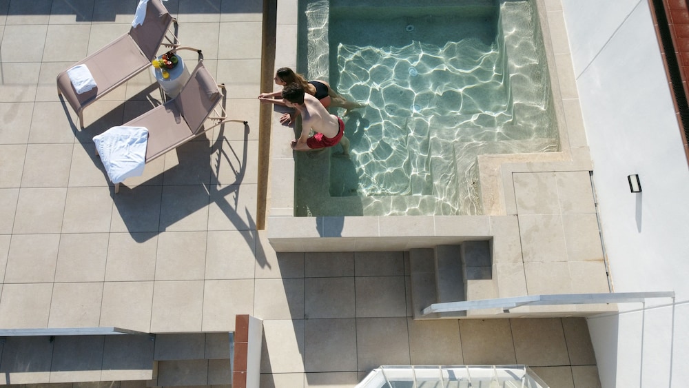 Grand Deluxe Terrace