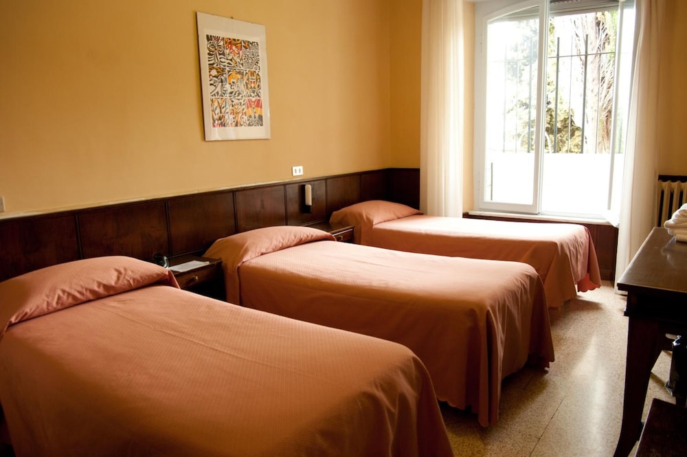 Triple Room - Photo 2