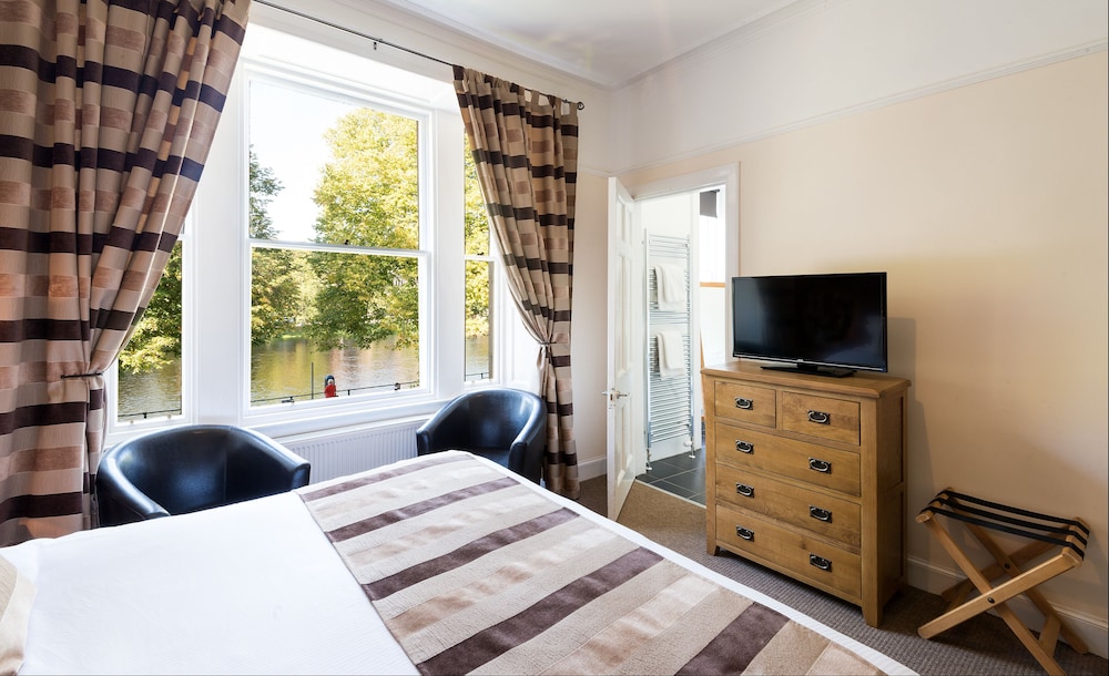 Classic Double Room, 1 Double Bed, Non Smoking, River View - Photo 2