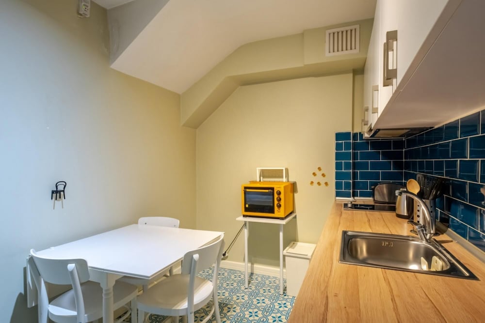 Apartment photo 2