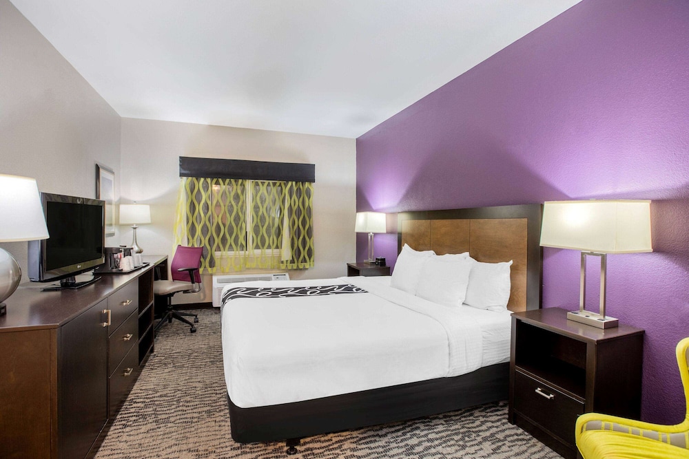 Room, 1 King Bed, Non Smoking - Photo 1