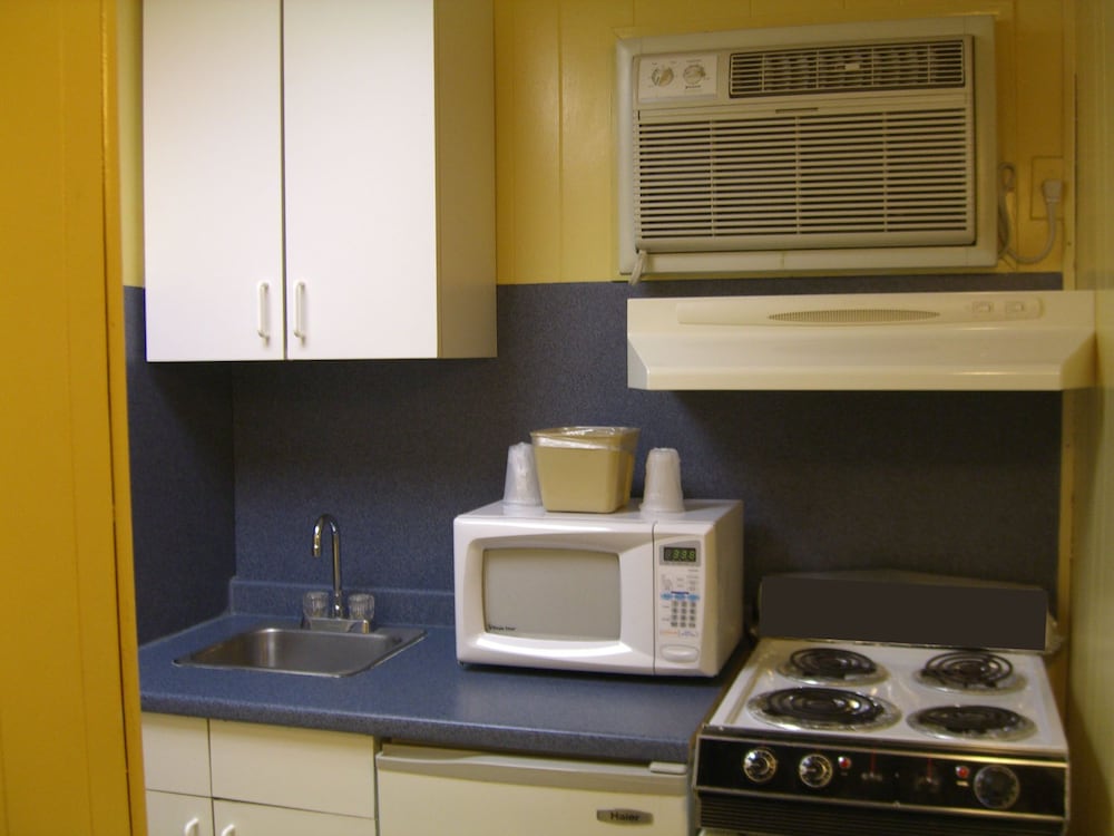Room, 2 Queen Beds, Kitchenette photo 1