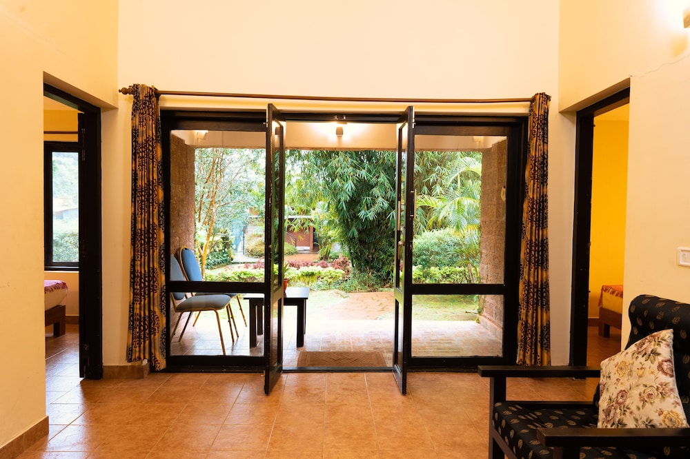 Family Room, 2 Bedrooms, Garden View photo 2