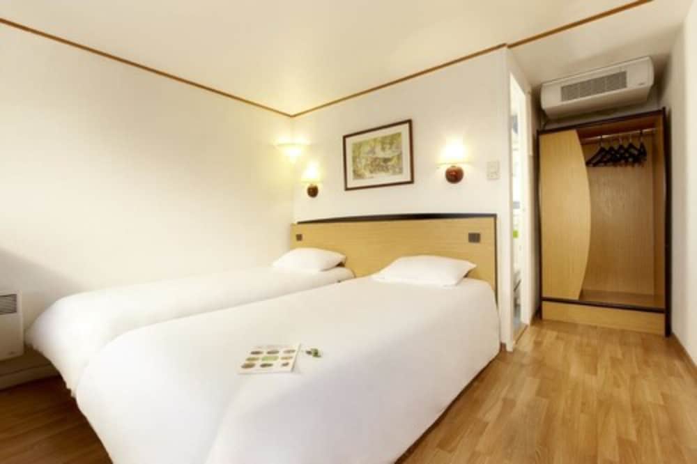 Standard Room, 2 Twin Beds - Photo 4