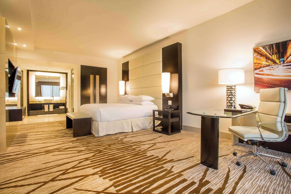 Junior King Suite with Ocean View