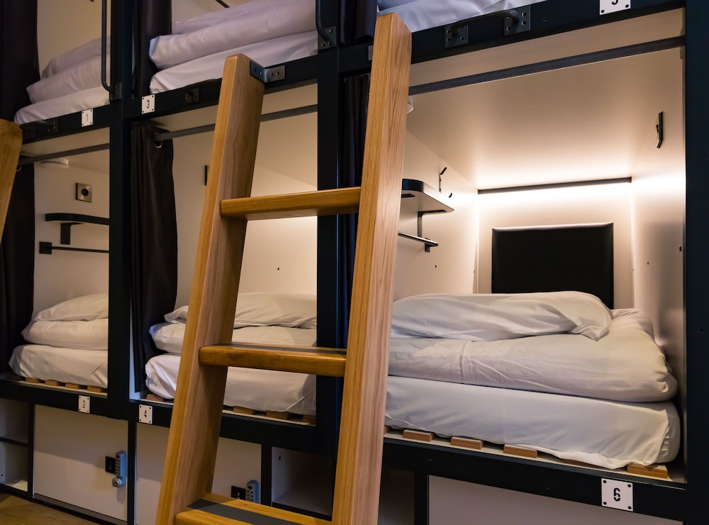 Shared Dormitory, Mixed Dorm (6 Pods) photo 2