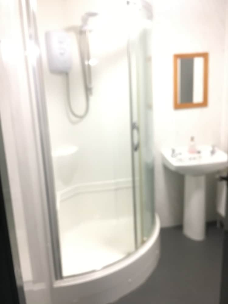 Basic Single Room, Shared Bathroom, Mountain View photo 2
