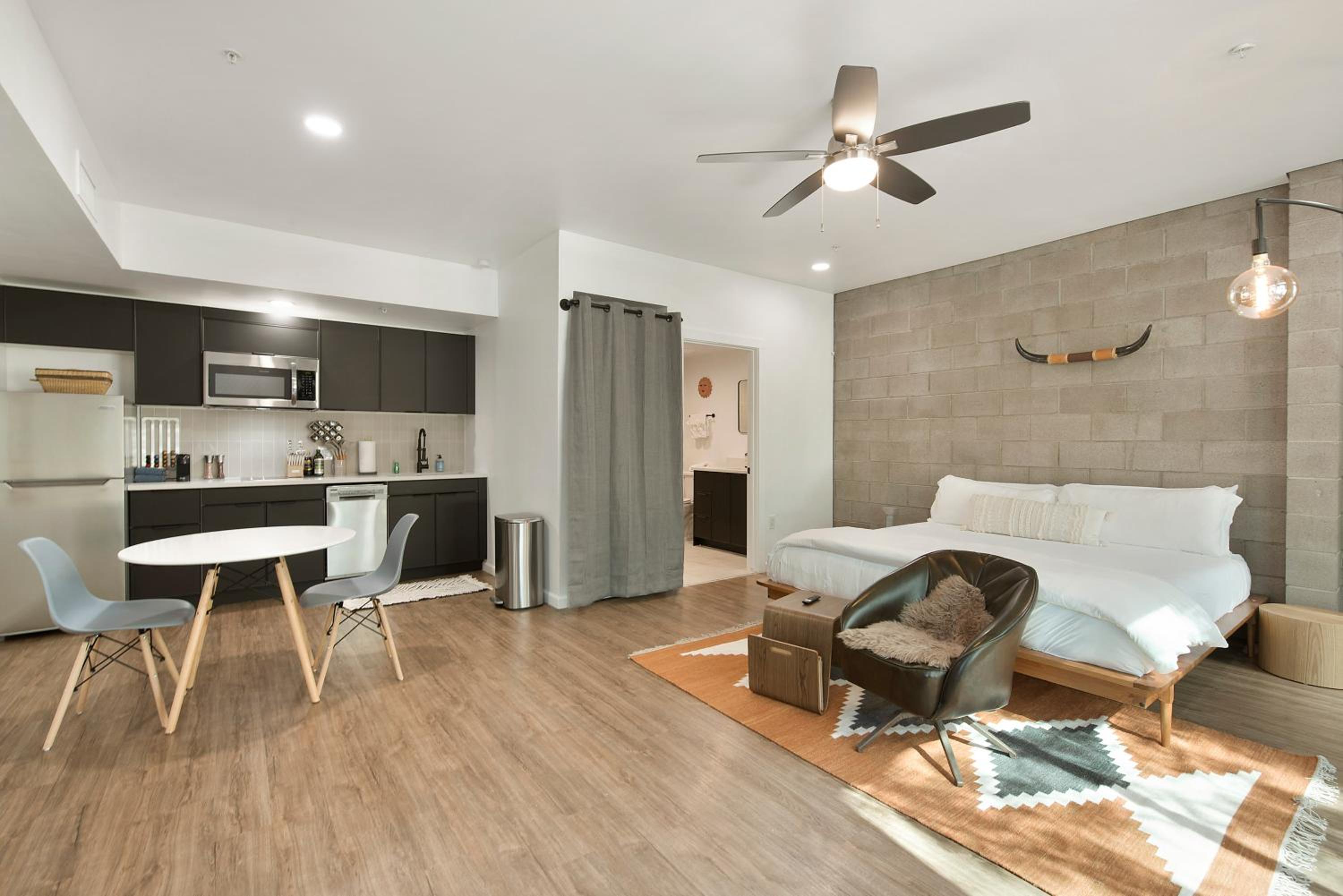 Apartment photo 1
