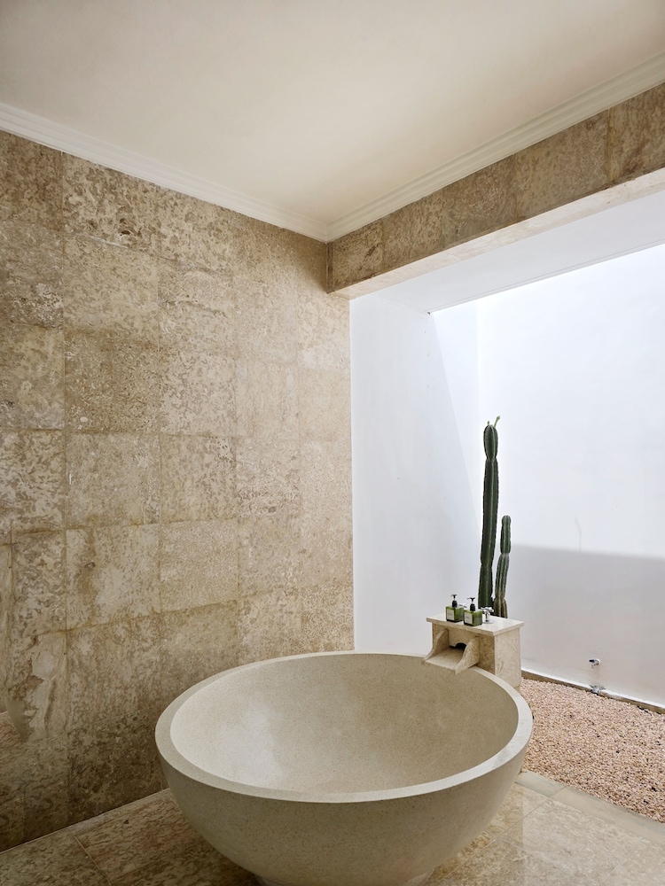 Villa photo 3