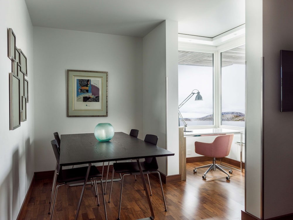 Suite, 1 Bedroom photo 3