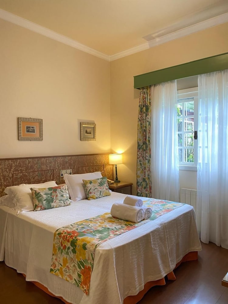 Standard Double Room, Garden View
