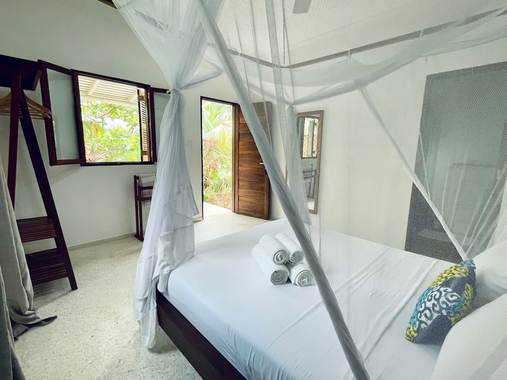 Double Room, Garden View, Poolside