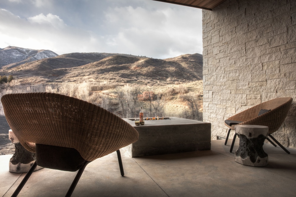 Deluxe Suite (Earth) - Photo 2